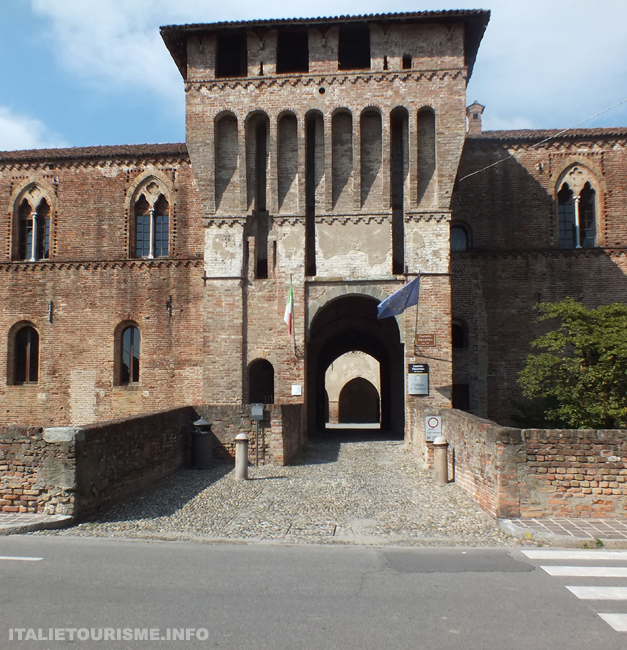 chateau de Pandino Lodi Italie tourisme voyage