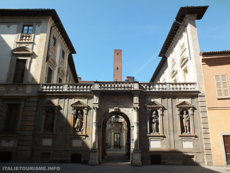 Palazzo del Maino Pavia, palais historiques de Pavie en Italie