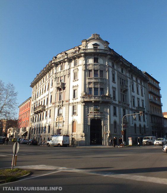 Palazzo Devoti Pavia 1912 architettura stile liberty art nouveau Pavie Italie