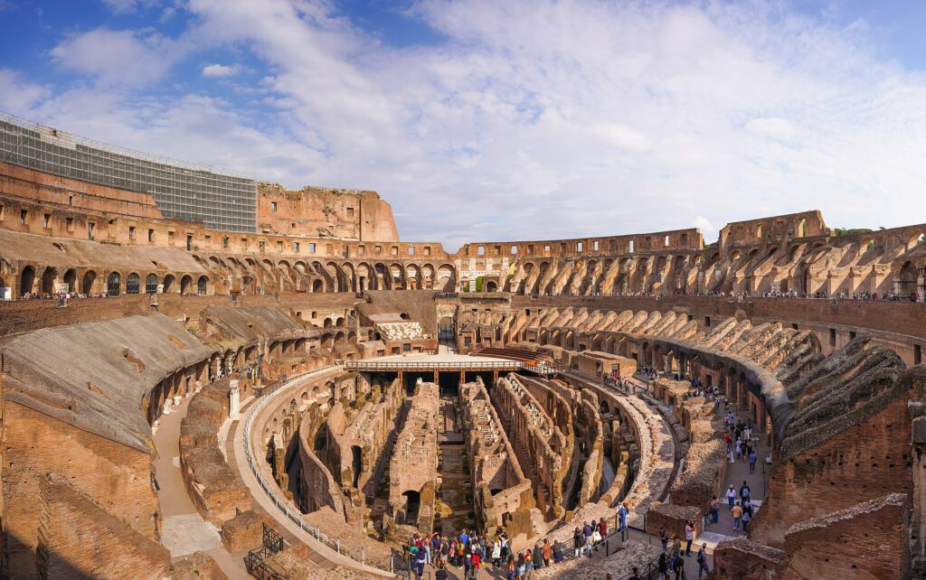 L'interieur du Colisée à Rome Italie