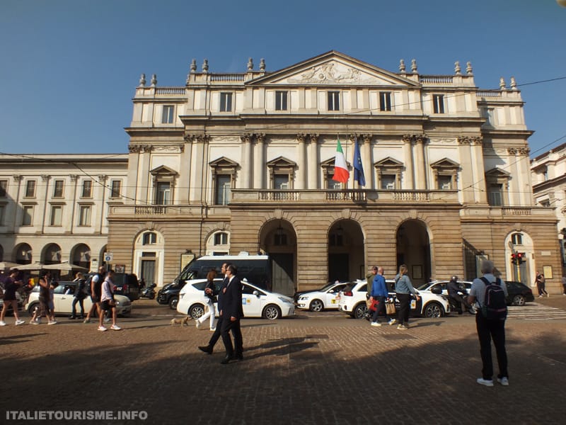 La Scala Milano. Visitare Milano: piazza della Scala